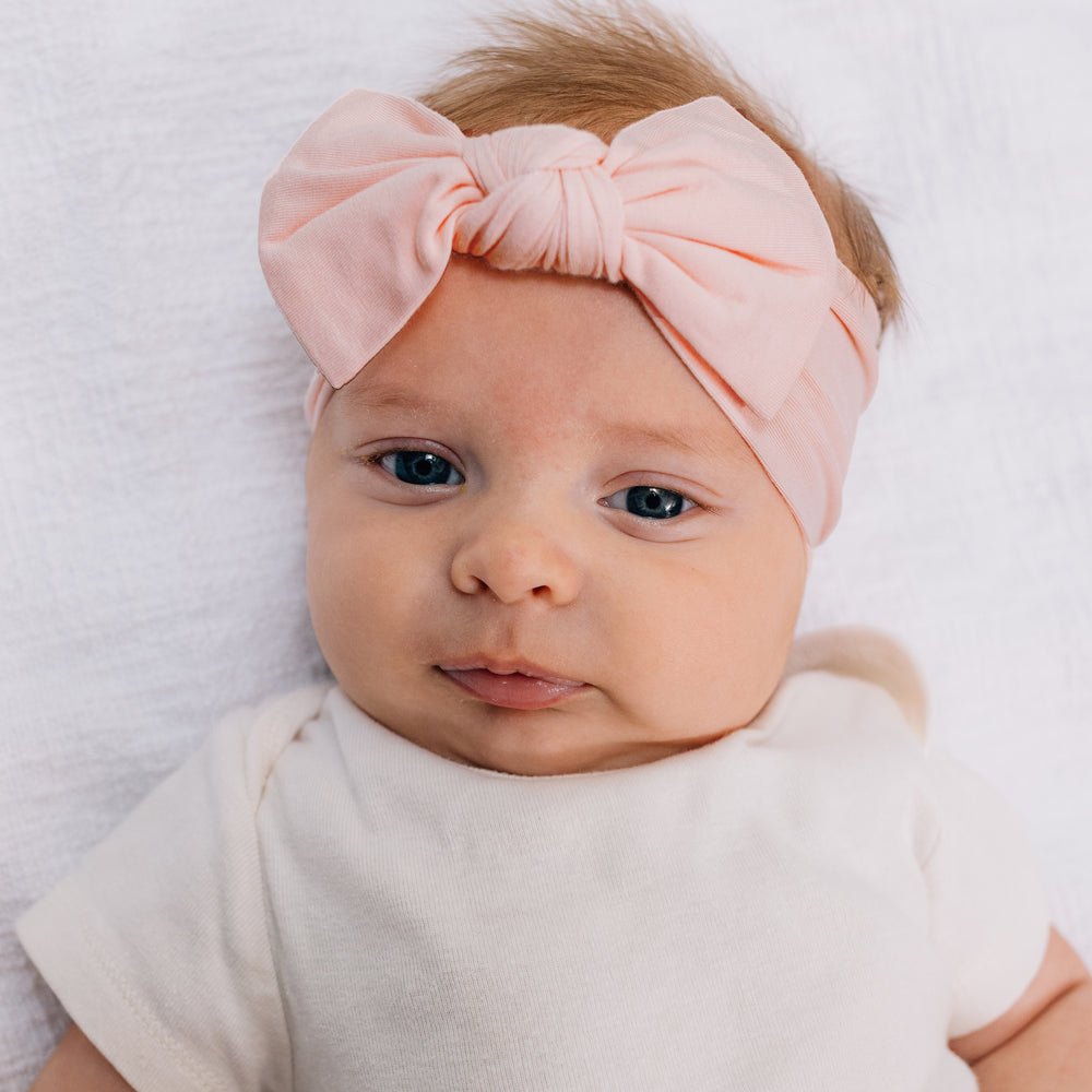 Baby Bows and Infant Bows: The Perfect Blend of Style and Comfort for Your Little One