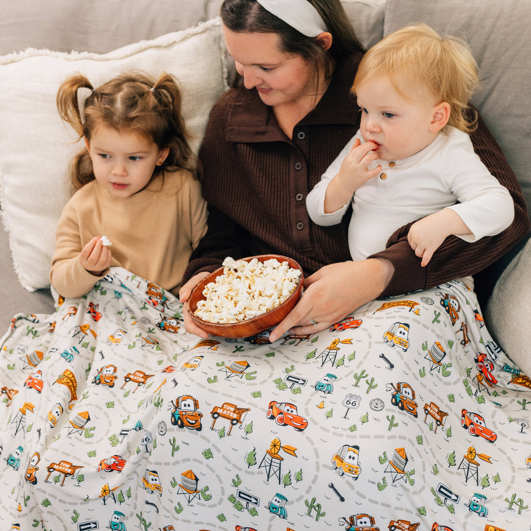 DISNEY AND PIXAR CARS OVERSIZED BLANKET