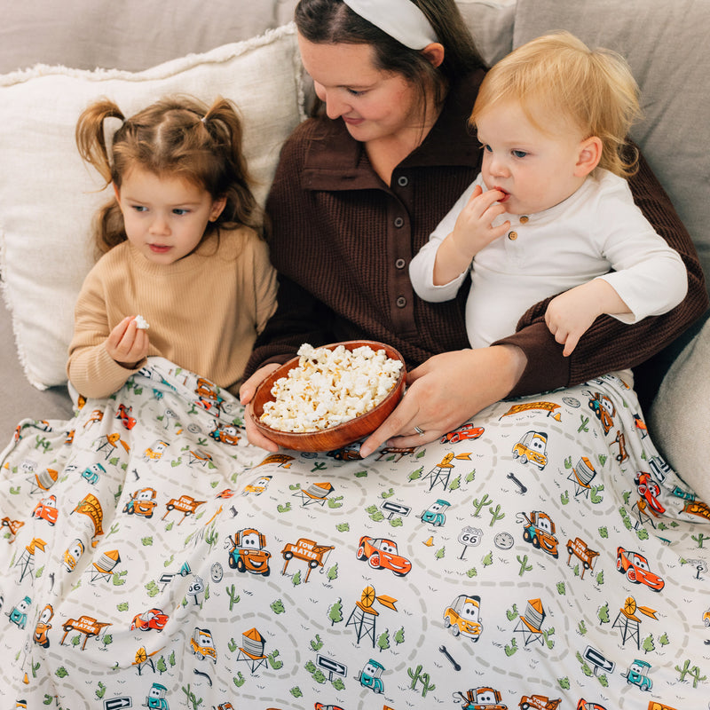 DISNEY AND PIXAR CARS OVERSIZED BLANKET