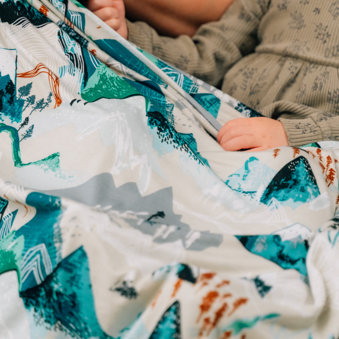 ROCKY MOUNTAINS OVERSIZED BLANKET