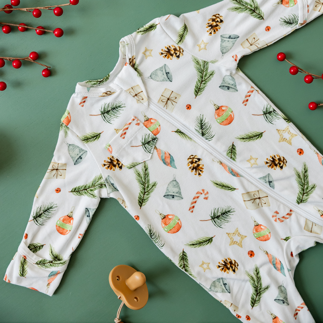 WINTER BERRY FOOTED JAMMIES