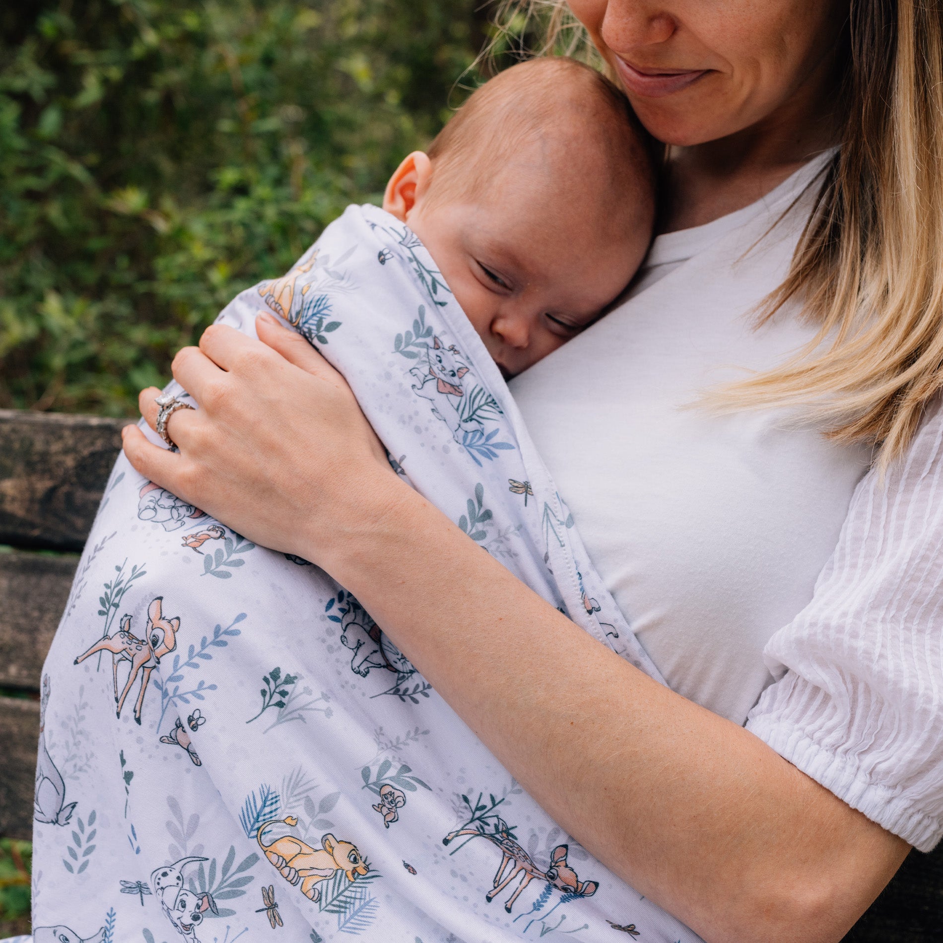 DISNEY CLASSIC CREW BLANKET