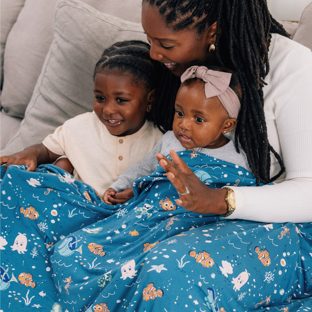 DISNEY AND PIXAR FINDING NEMO OVERSIZED BLANKET