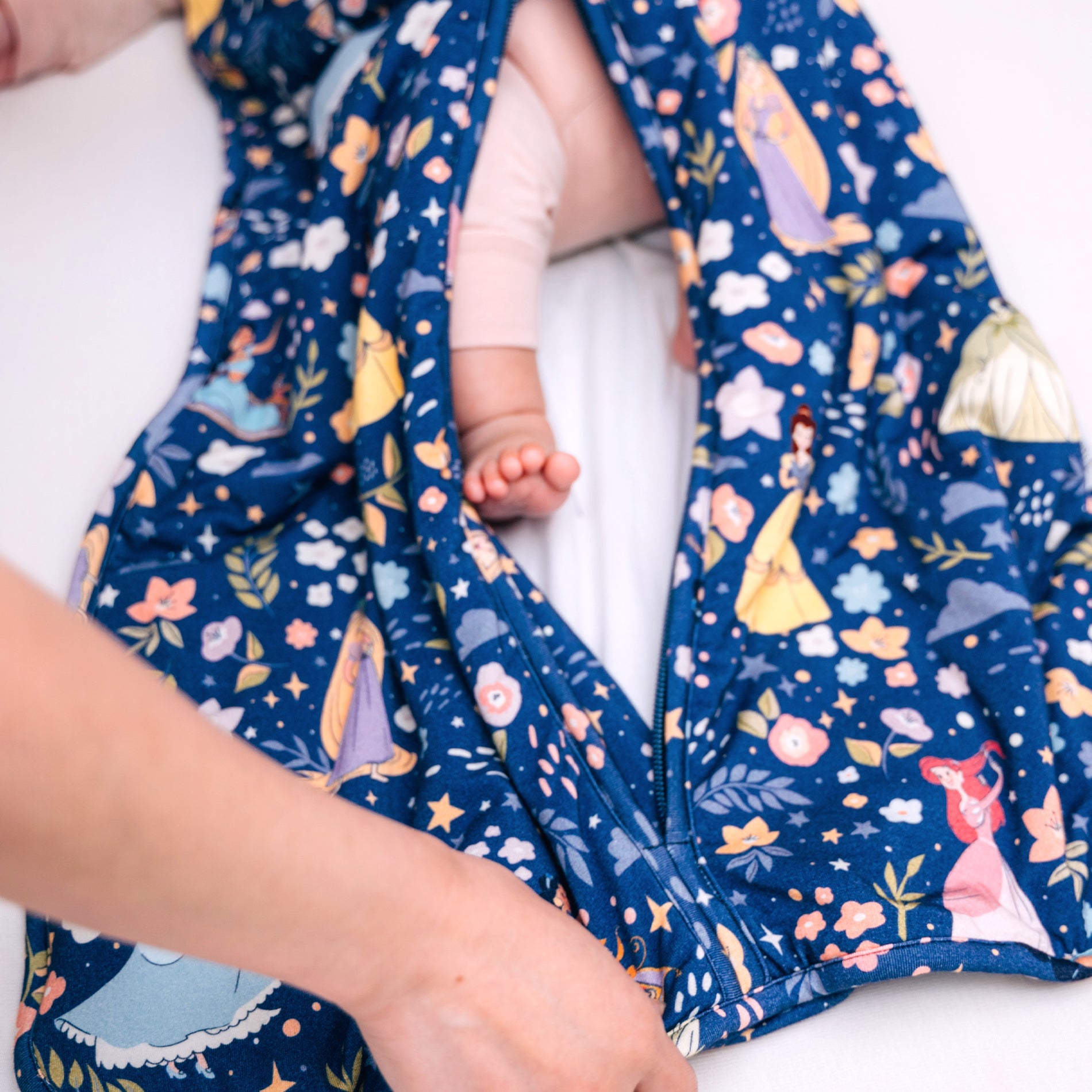 DISNEY PRINCESS SQUAD SLEEP BAG