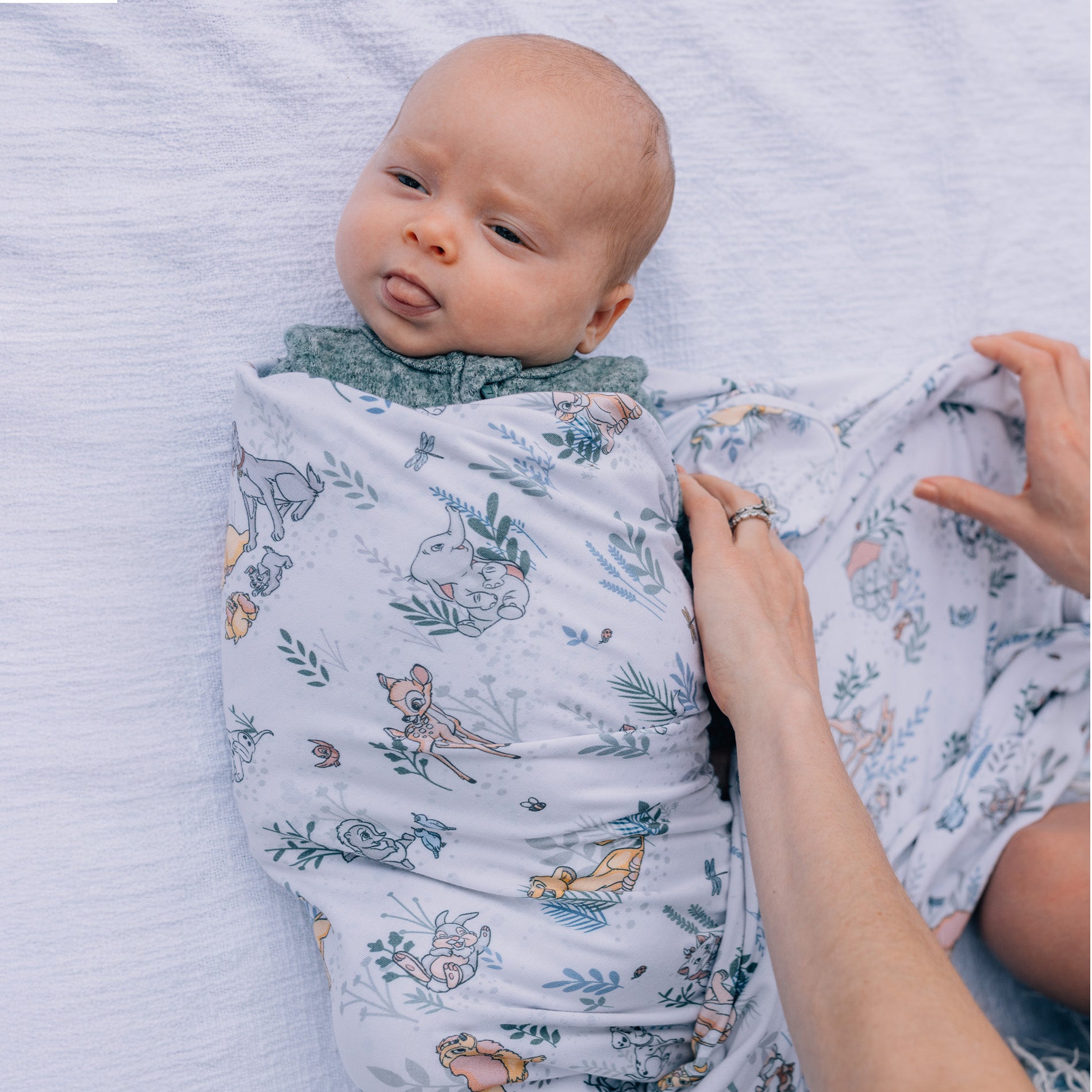 DISNEY CLASSIC CREW BLANKET