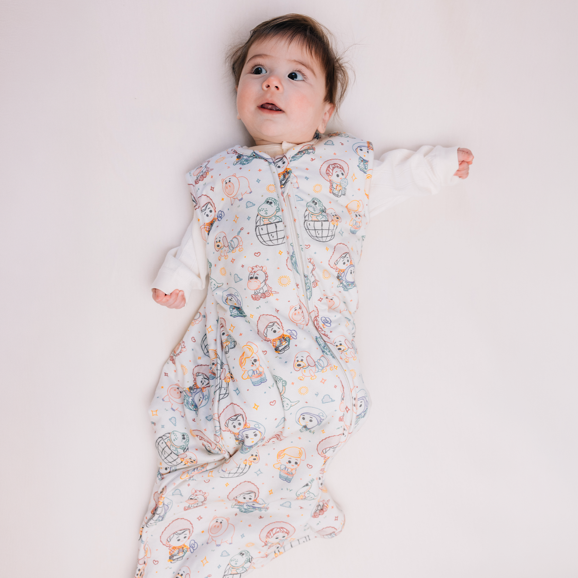 DISNEY AND PIXAR GARDEN PALS SLEEP BAG
