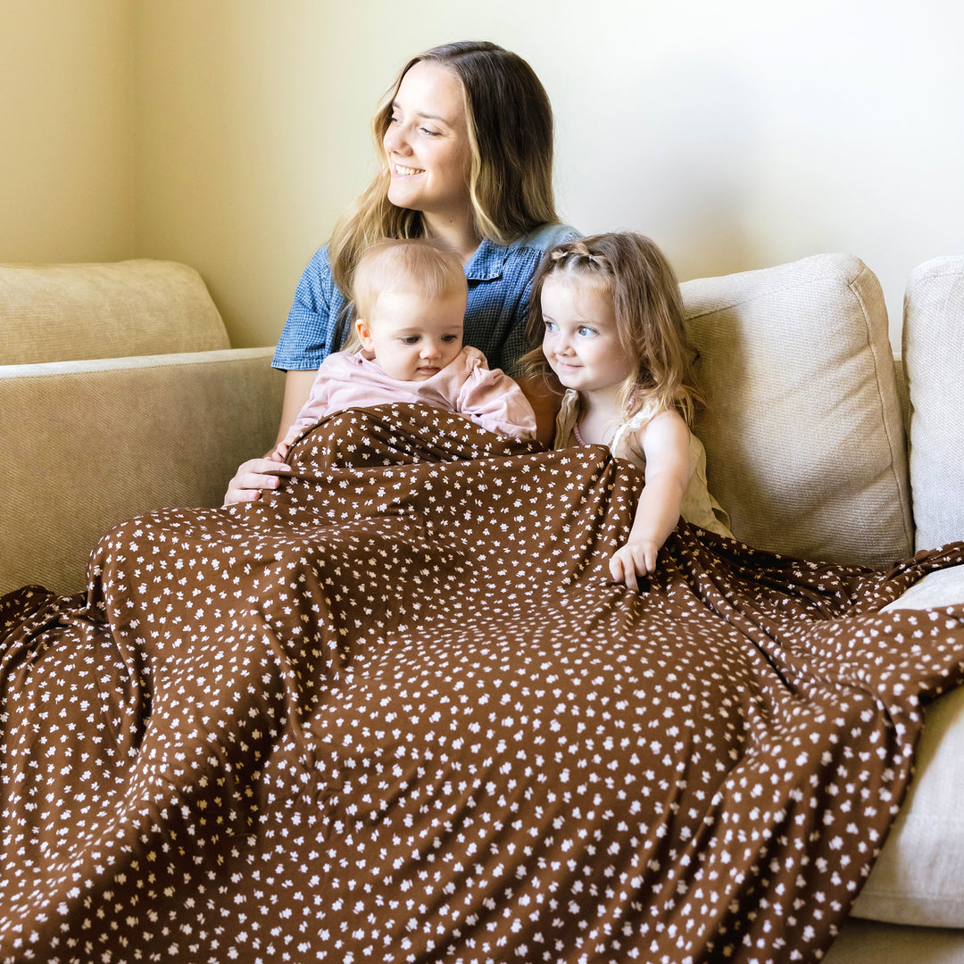 BROWN SUGAR BLOOM OVERSIZED BLANKET