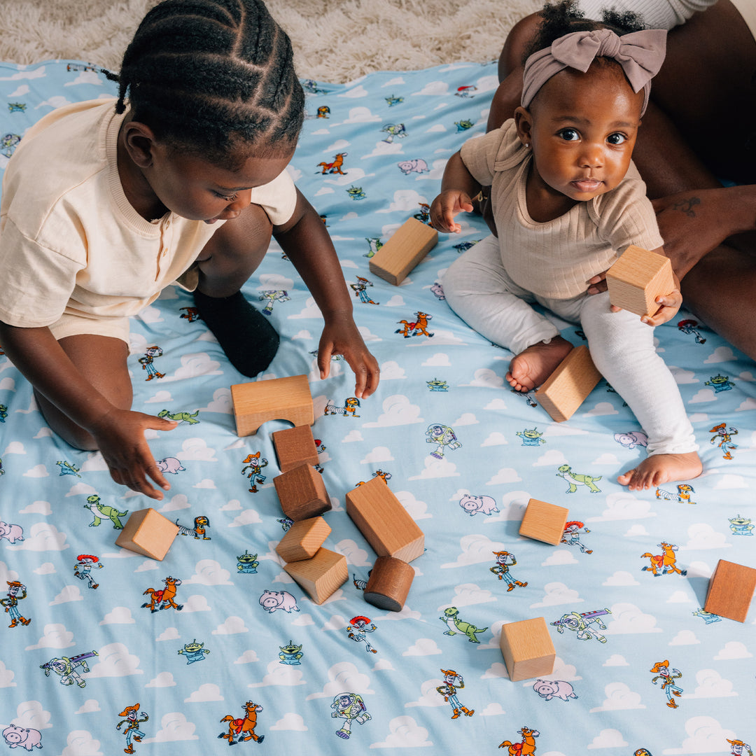 DISNEY AND PIXAR TOY STORY OVERSIZED BLANKET