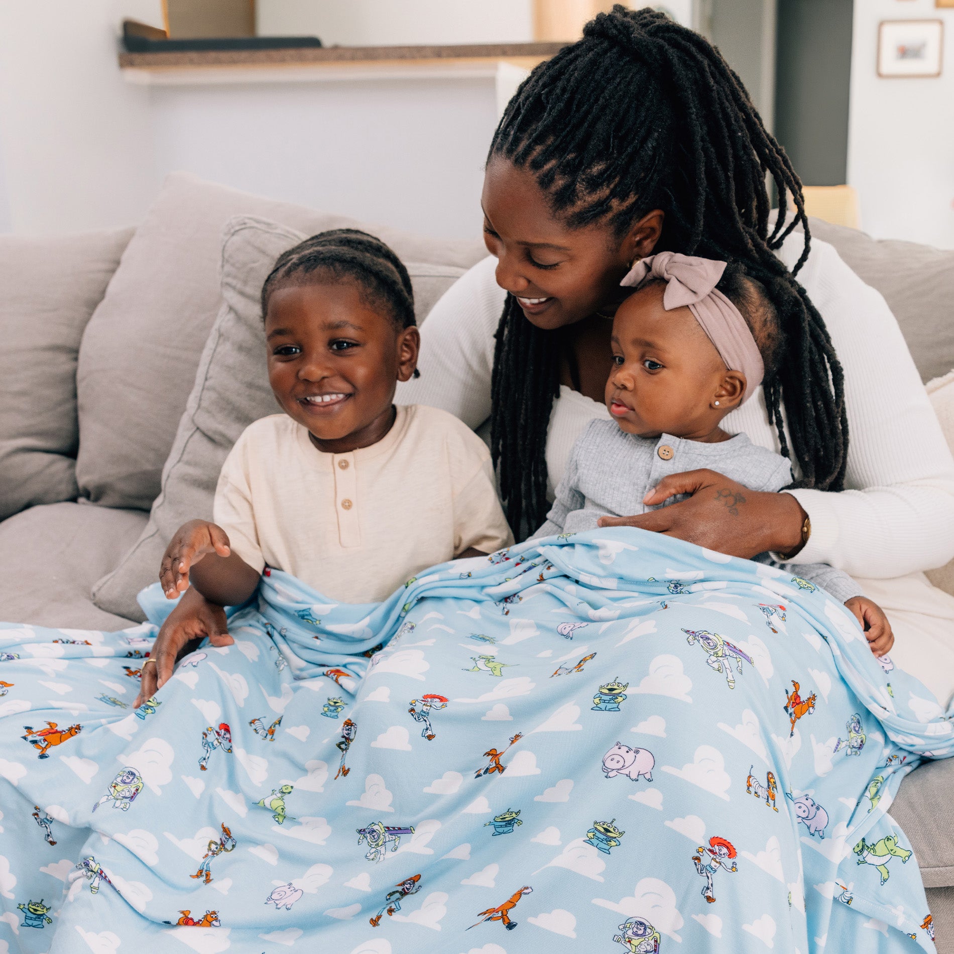 DISNEY AND PIXAR TOY STORY OVERSIZED BLANKET