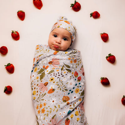 STRAWBERRY FIELDS BLANKET