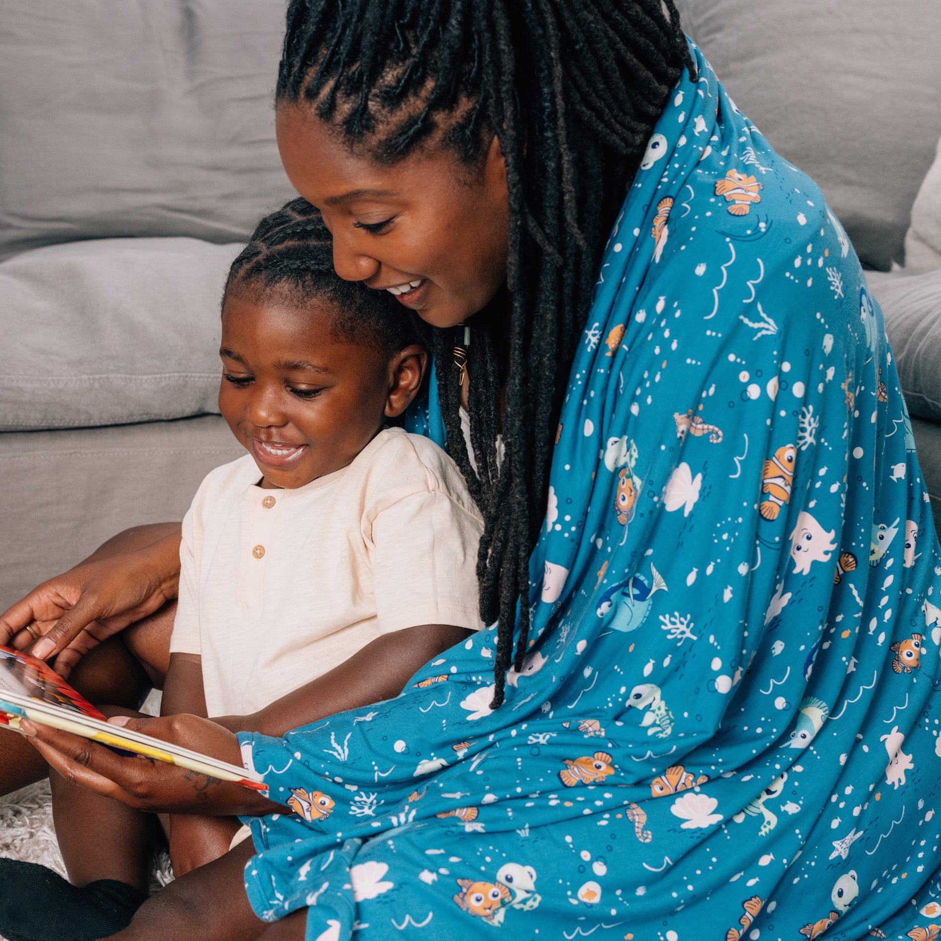 DISNEY AND PIXAR FINDING NEMO OVERSIZED BLANKET